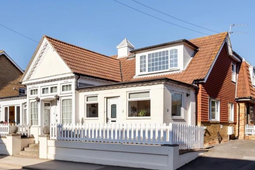 May Cottage - Heart Of Vibrant Village & 10 Mins Walk To Beach Milford on Sea Exterior photo