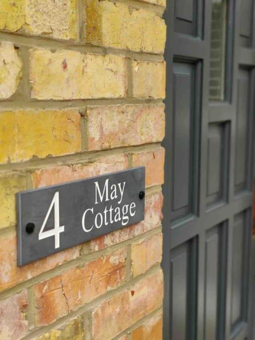 May Cottage - Heart Of Vibrant Village & 10 Mins Walk To Beach Milford on Sea Exterior photo