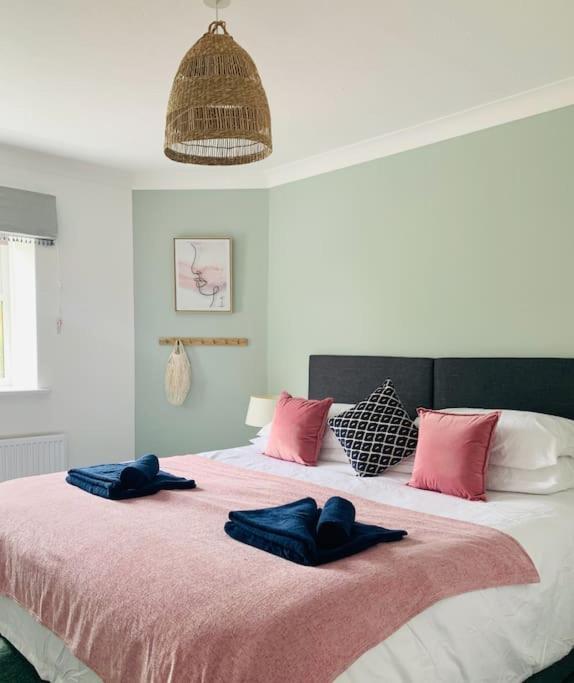 May Cottage - Heart Of Vibrant Village & 10 Mins Walk To Beach Milford on Sea Exterior photo